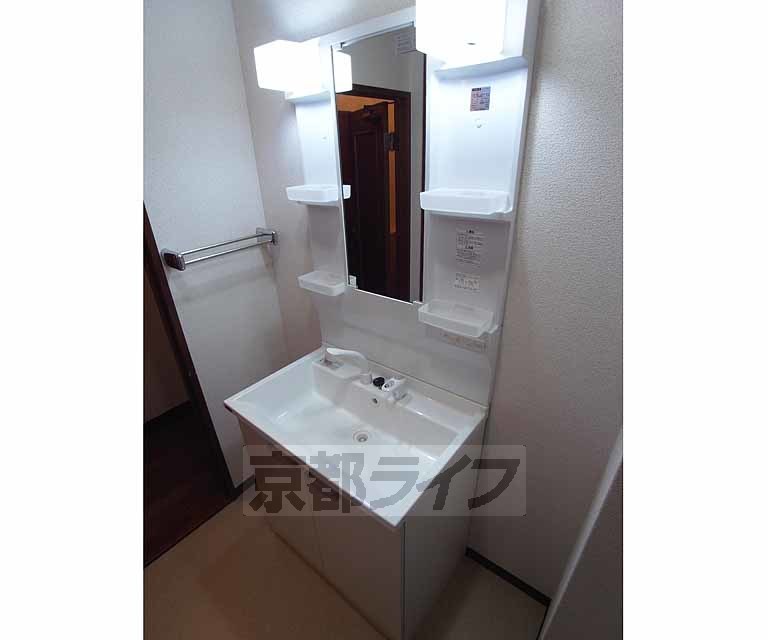 洗面設備　独立洗面台です。