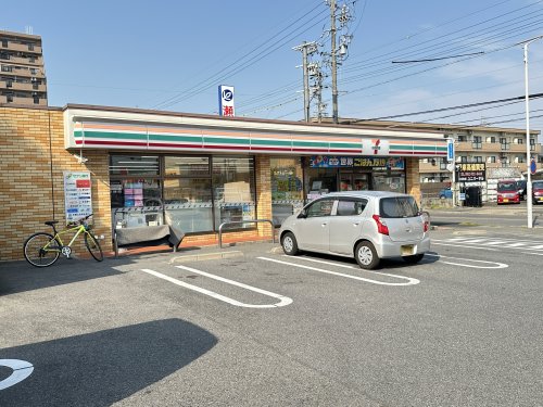 コンビニ　セブンイレブン 名古屋弥生町店（コンビニ）まで577m