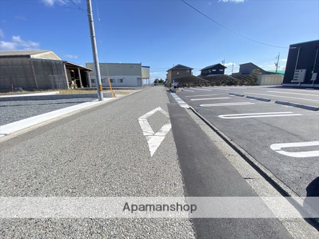 その他　前面道路（その他）まで0m