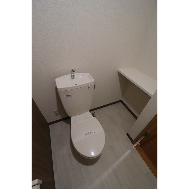 トイレ　温水洗浄便座設置済み☆