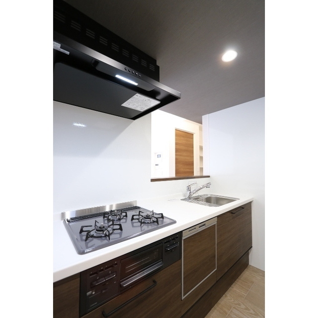 キッチン　３口コンロの広々キッチン♪