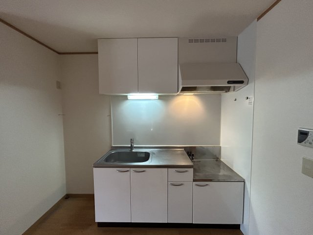 キッチン　写真は類似です。