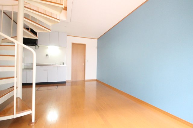 居室・リビング　写真は類似です。