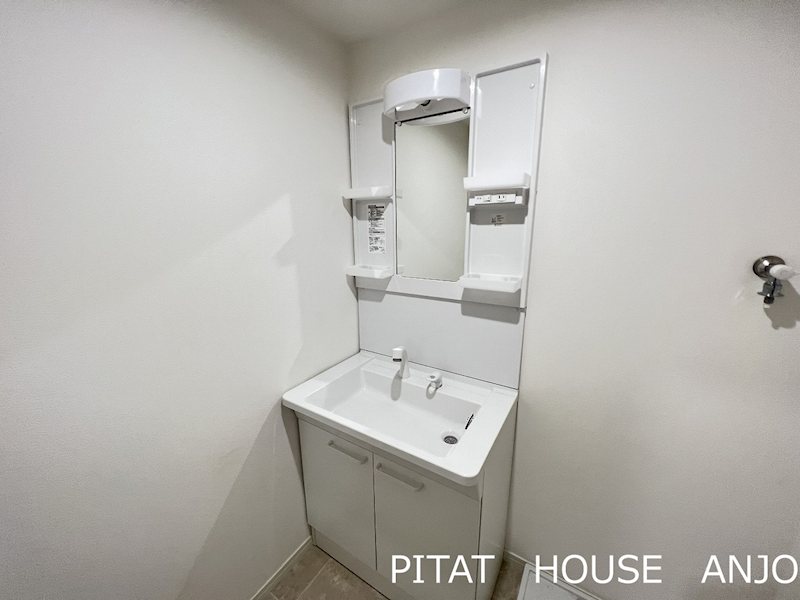 洗面設備　参考写真３０２