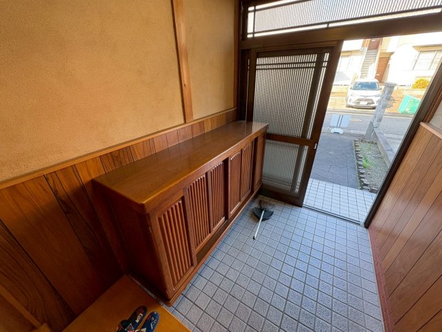 玄関　明徳町定期借家