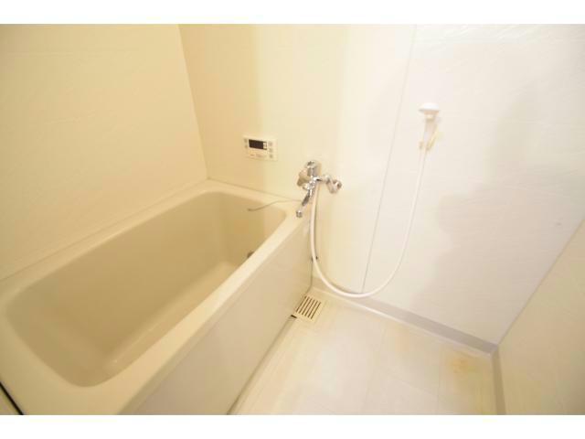 バス・シャワールーム　他号室の写真になります。