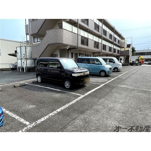 駐車場　駐車場