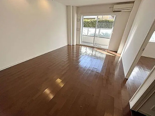 居室・リビング　※別部屋参考写真