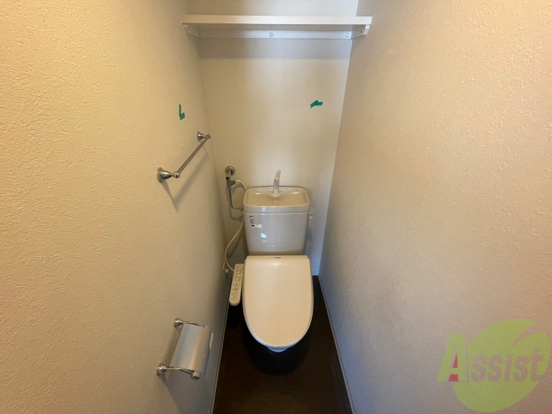 トイレ　こちらはトイレです。清潔感があり、安心して使用できます。
