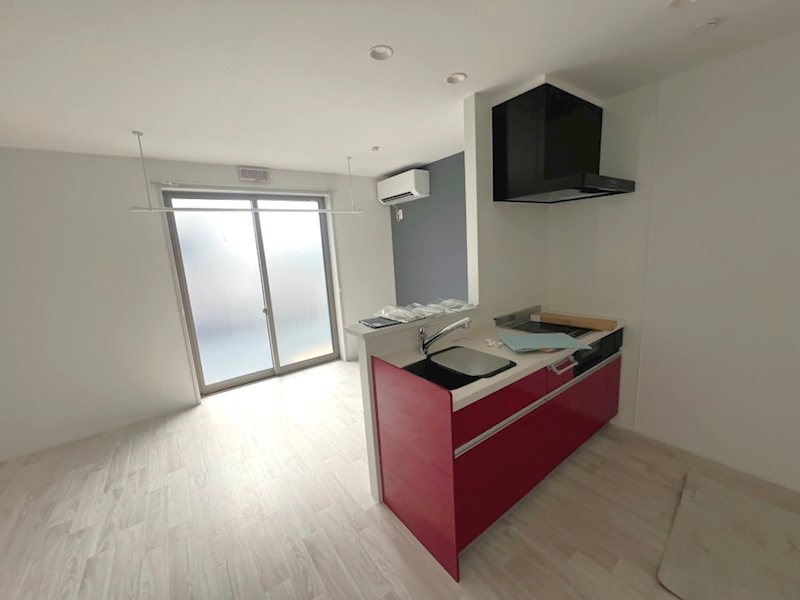 キッチン　システムキッチン（IHクッキングヒーター3口・グリル付き）