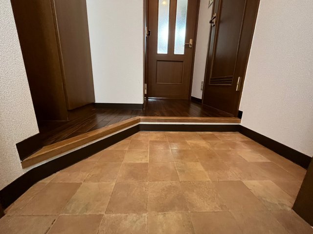 玄関　詳細は、RISUMO江坂本店までお問合せください♪