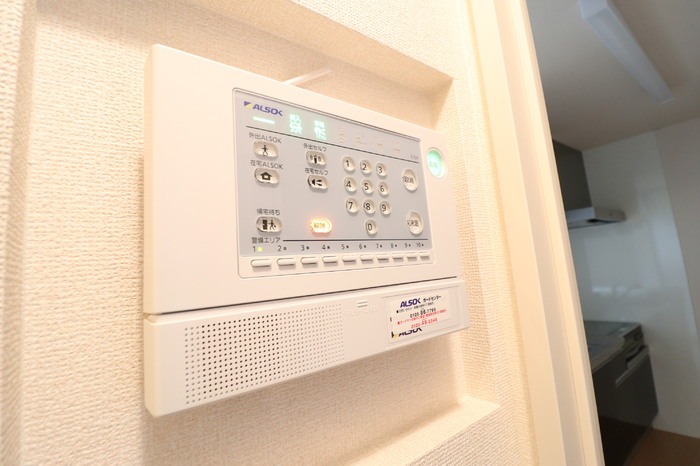 セキュリティ　同物件別部屋写真