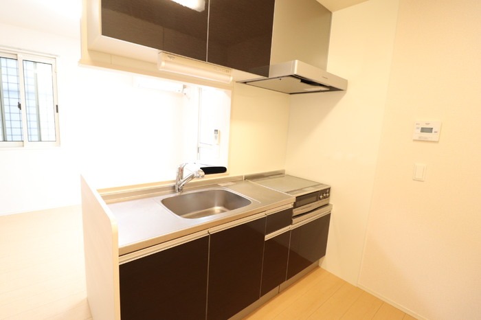キッチン　同物件別部屋写真