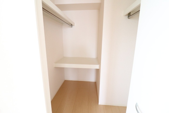 収納　同物件別部屋写真