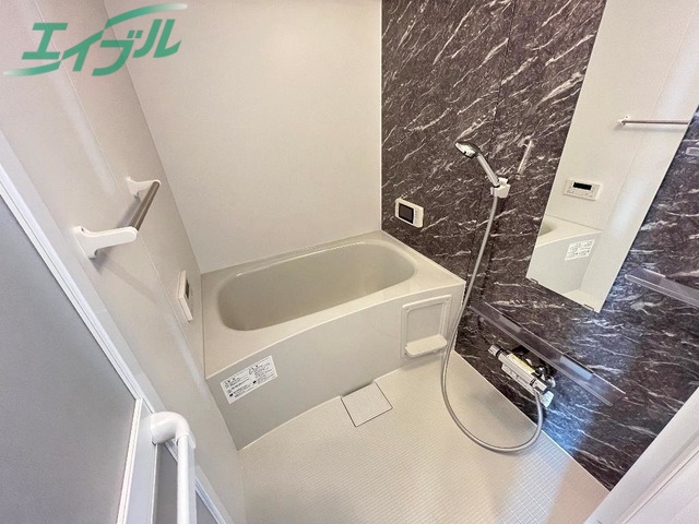 バス・シャワールーム　同型参考写真