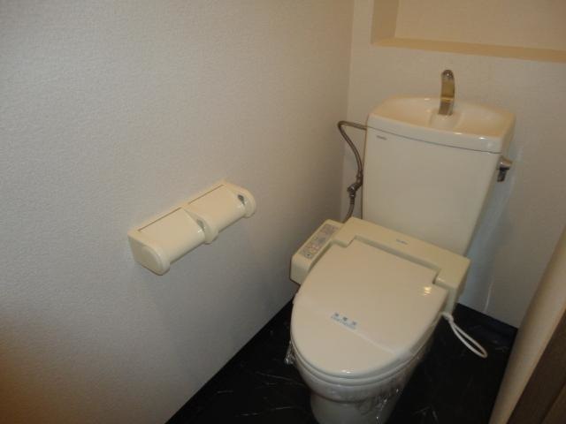 トイレ　シャワー付トイレ