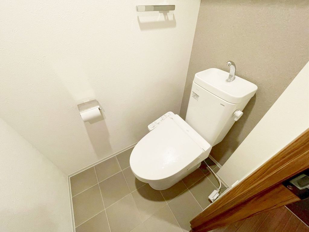 トイレ　トイレ