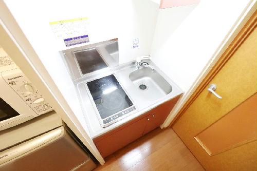 キッチン　同タイプの室内写真（現状と異なる場合があります）