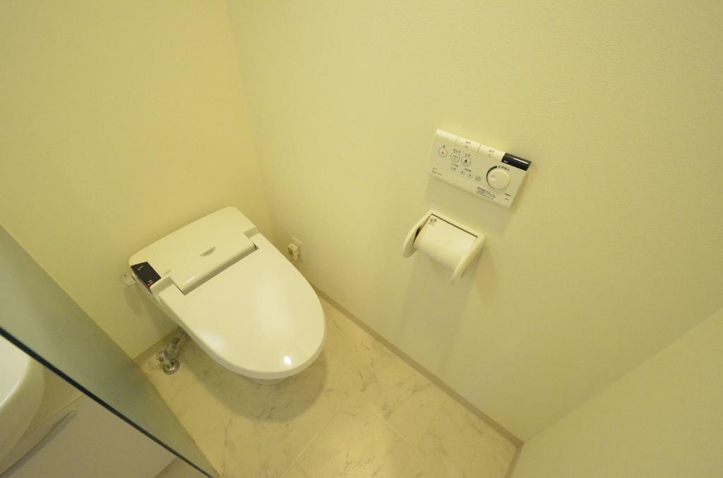 トイレ　シャワー付トイレ
