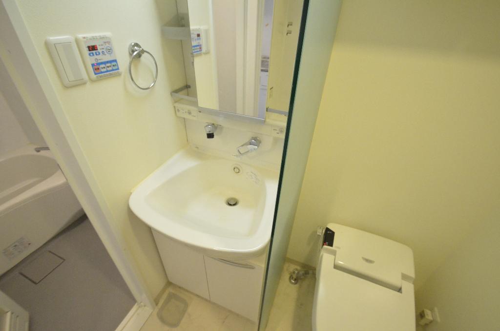 洗面設備　洗髪洗面化粧台