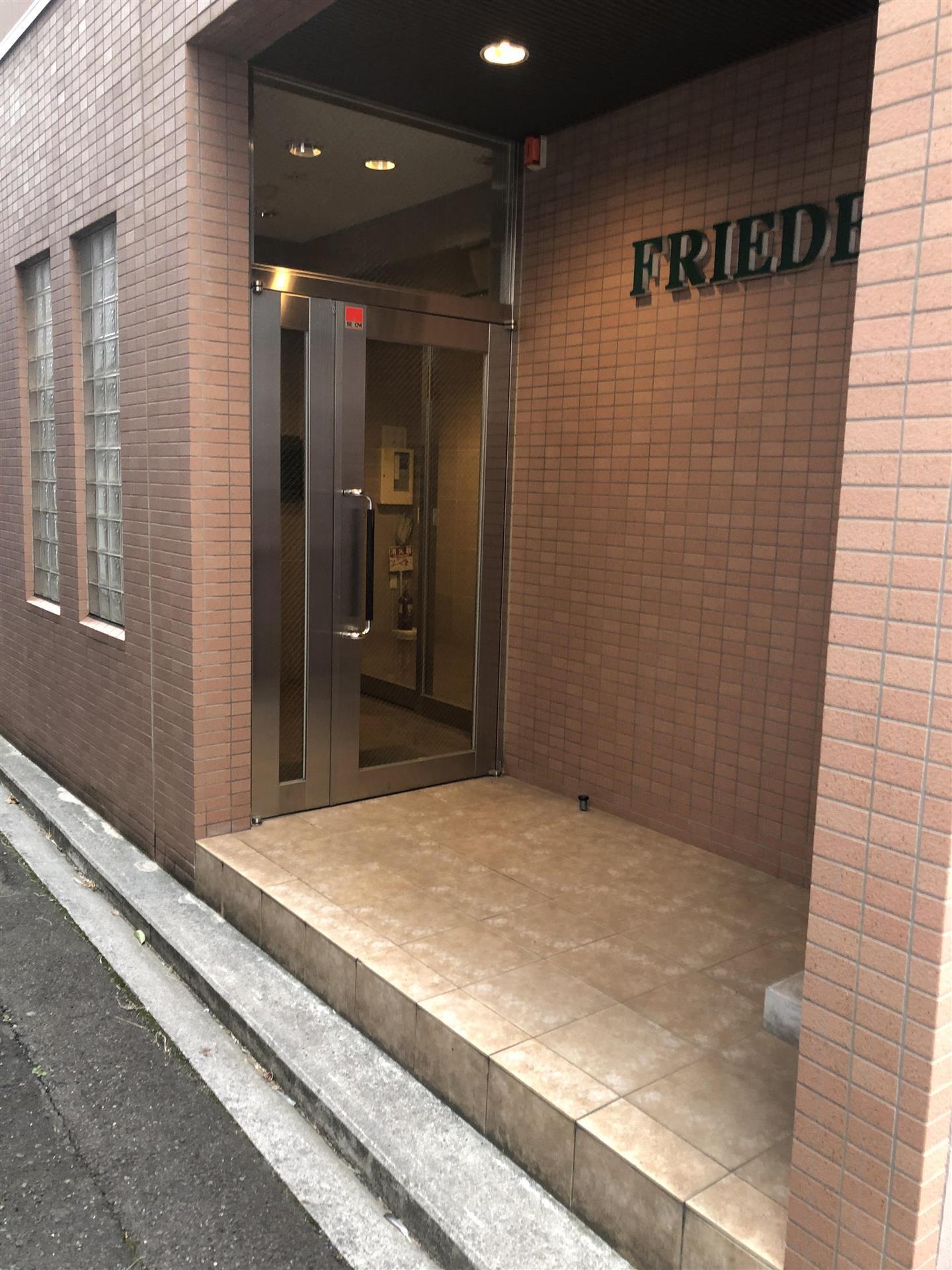 エントランス　エントランス