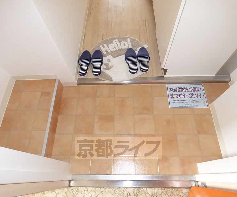 玄関　スペースにゆとりあり