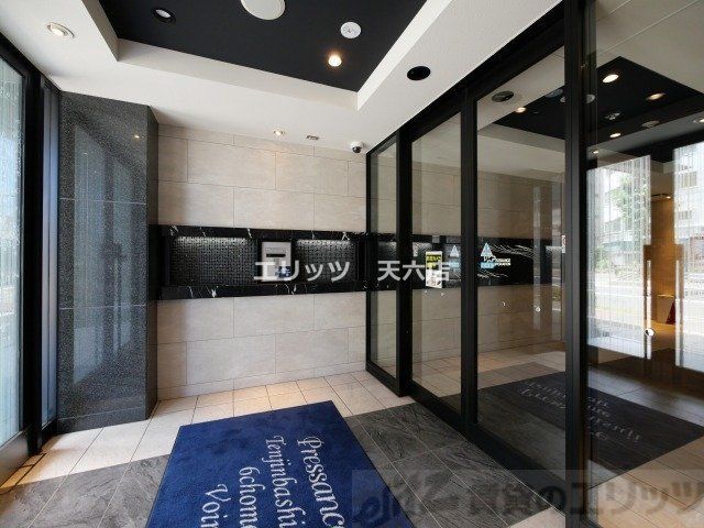 エントランス　エントランス