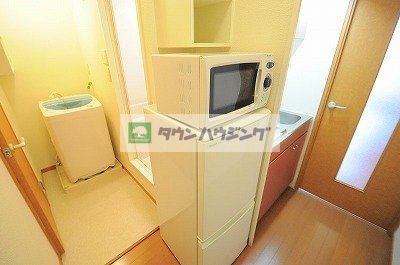 その他　冷蔵庫・電子レンジ　(実際と異なる場合が御座います)