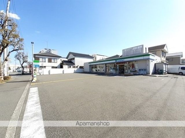 コンビニ　ファミリーマート　高知伊勢崎町（コンビニ）まで650m