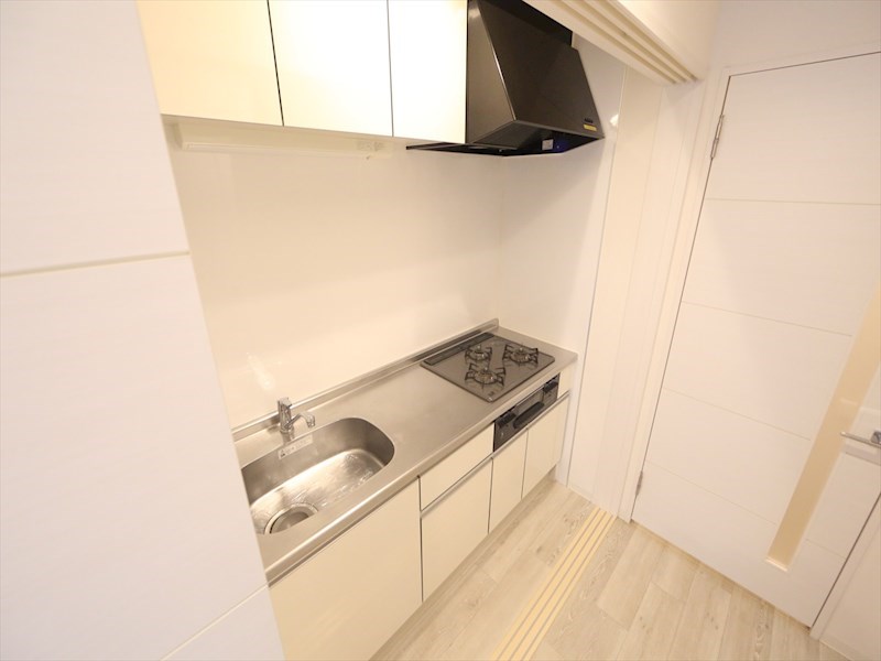 キッチン　システムキッチン（ガス3口コンログリル付）