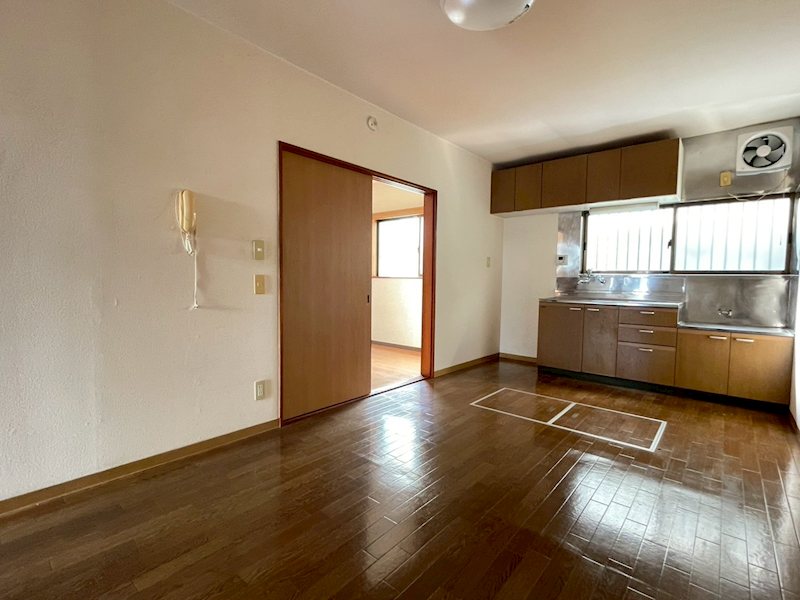 居室・リビング　101号室の写真です。