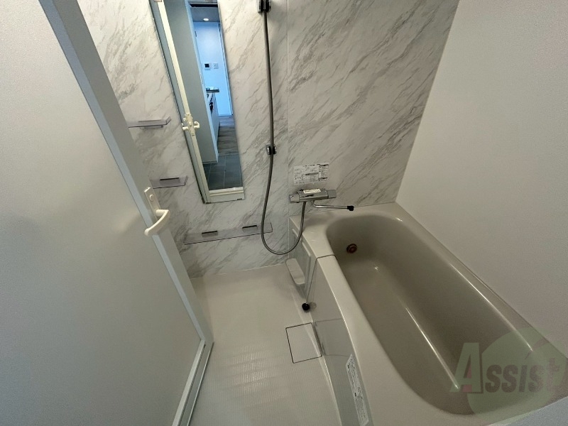 バス・シャワールーム　ユニットバスです。疲れを癒すのに欠かせませんね！