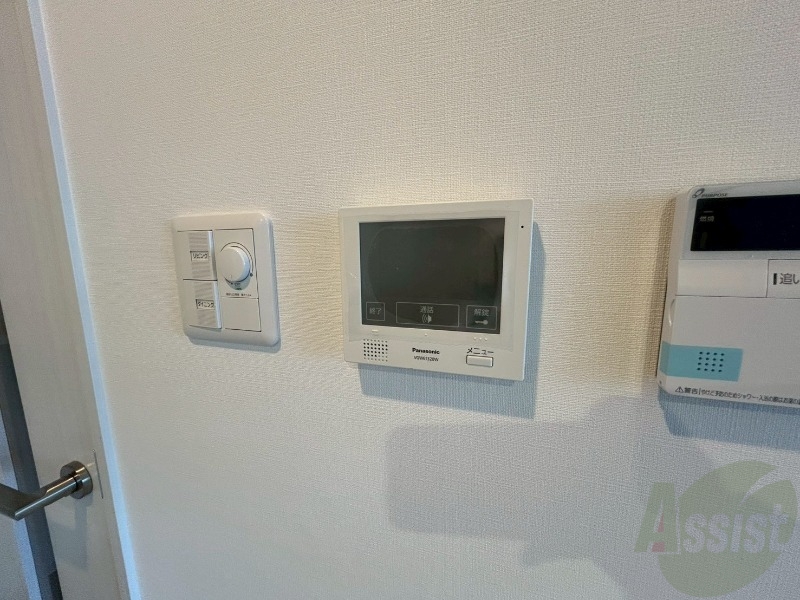 セキュリティ　ＴＶモニター付インターホンです。来客者の顔が見えるので安心！