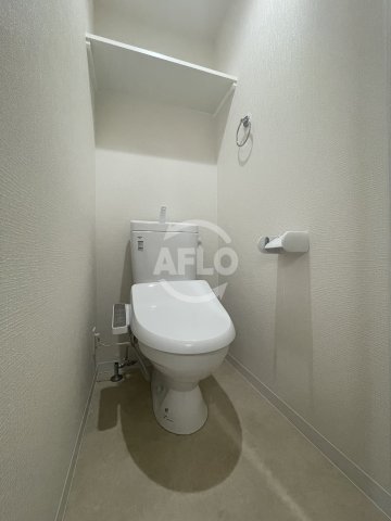 トイレ　アドバンス難波南　温水洗浄便座