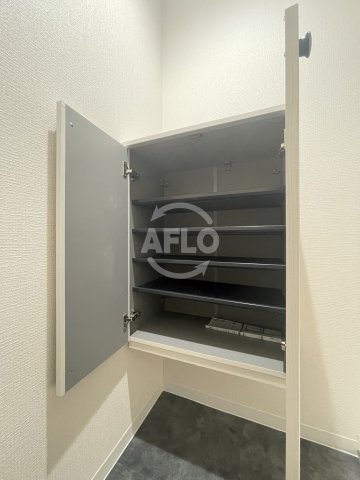 収納　アドバンス難波南　シューズボックス