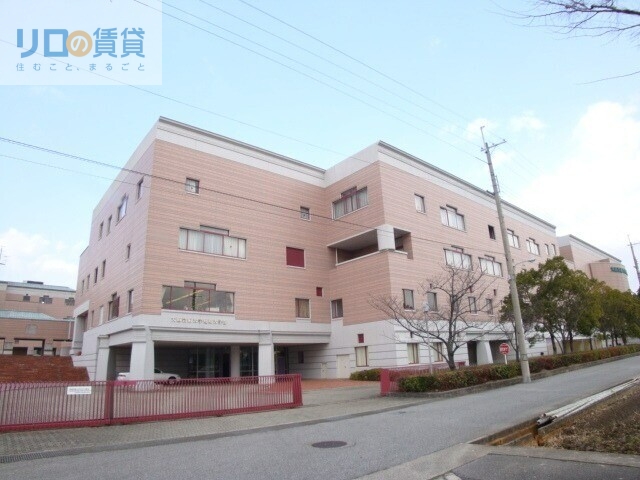 大学・短大　大阪芸術大学短期大学部伊丹学舎（大学・短大）まで973m