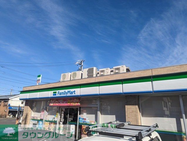 コンビニ　ファミリーマート宮崎通五丁目店（コンビニ）まで300m