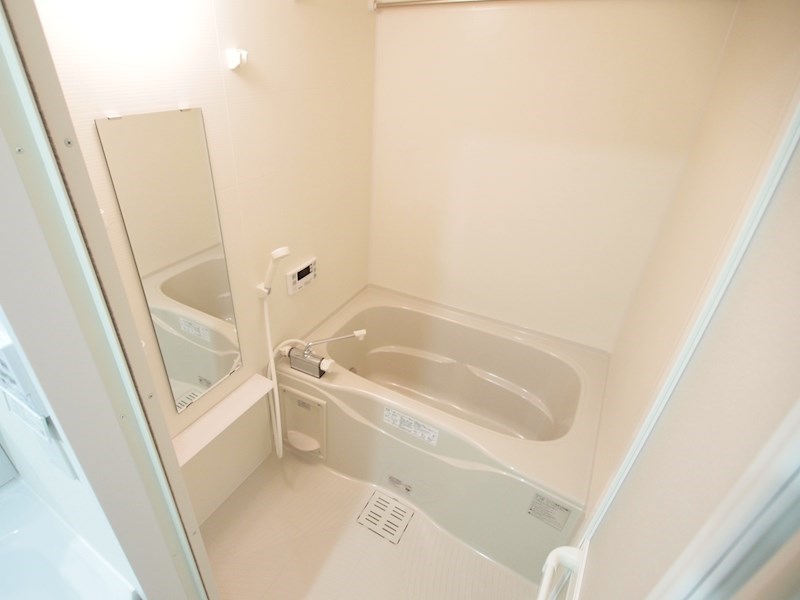 バス・シャワールーム　浴室も広くてくつろげます