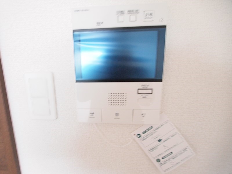 セキュリティ　モニタ付きインターホンで安心安全