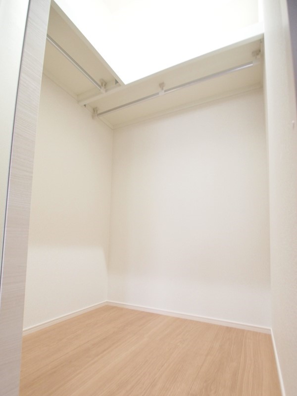 収納　ウォークインの広々収納