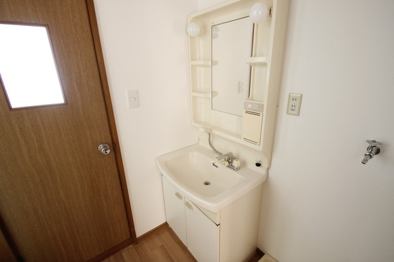 洗面設備　※別部屋の写真です