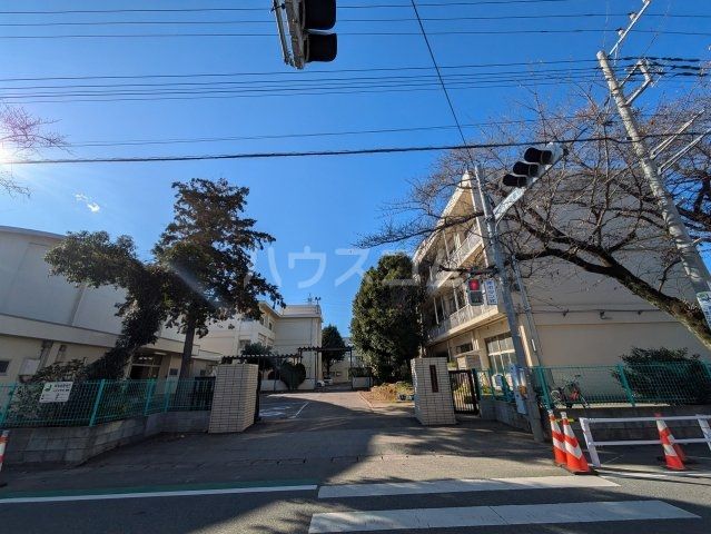 小学校　山王小学校（小学校）まで681m