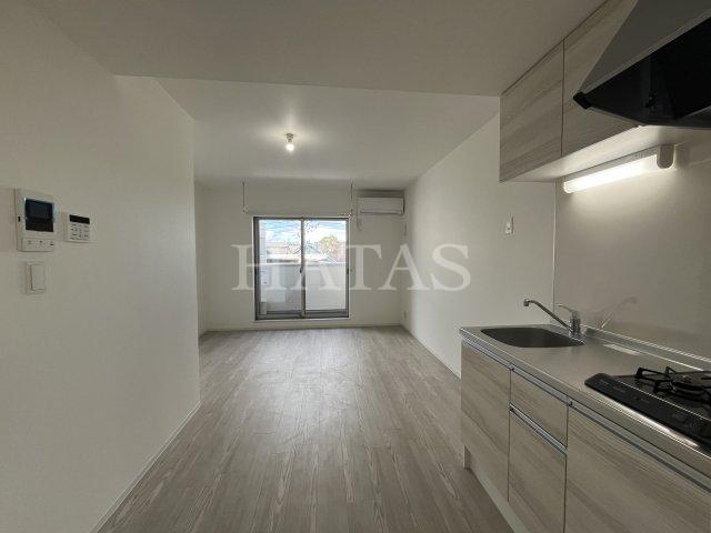 居室・リビング　同物件別部屋です。