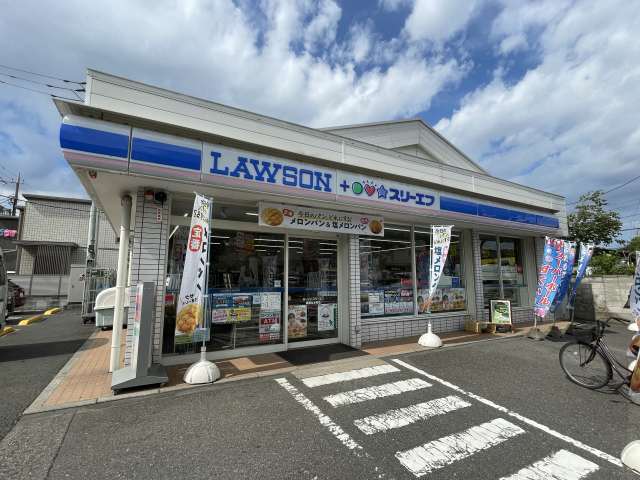 コンビニ　ローソン×スリーエフ（コンビニ）まで496m