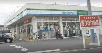 コンビニ　ファミリーマート　ドラッグエース川越的場店（コンビニ）まで342m