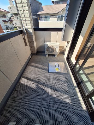 バルコニー　奥行きのあるバルコニー