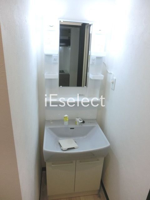 洗面設備　忙しい朝に便利なシャンプードレッサー