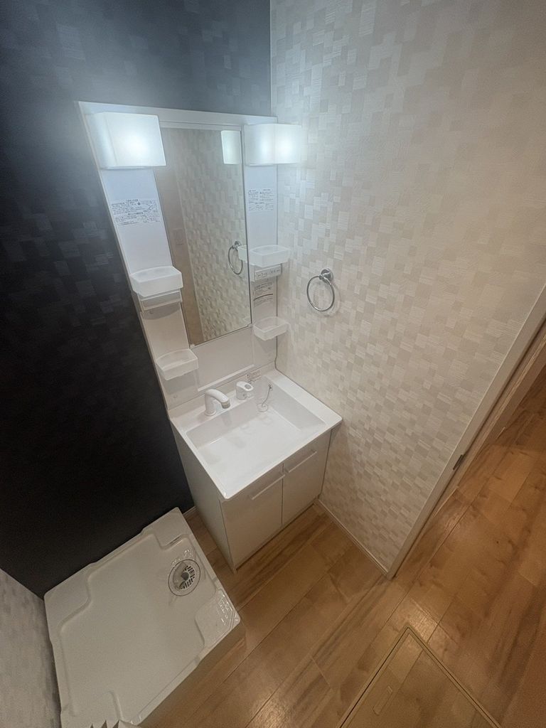 洗面設備　別部屋参照　現状優先