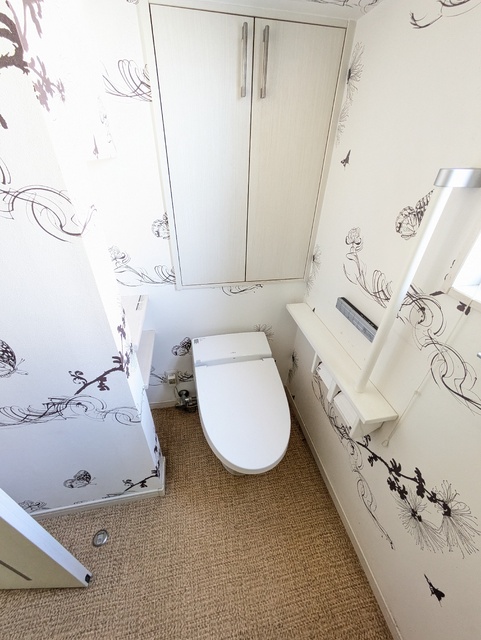 トイレ　一階トイレ