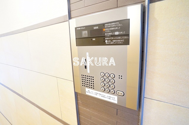 セキュリティ　不審者、勧誘員をシャットアウトできるオートロックです♪